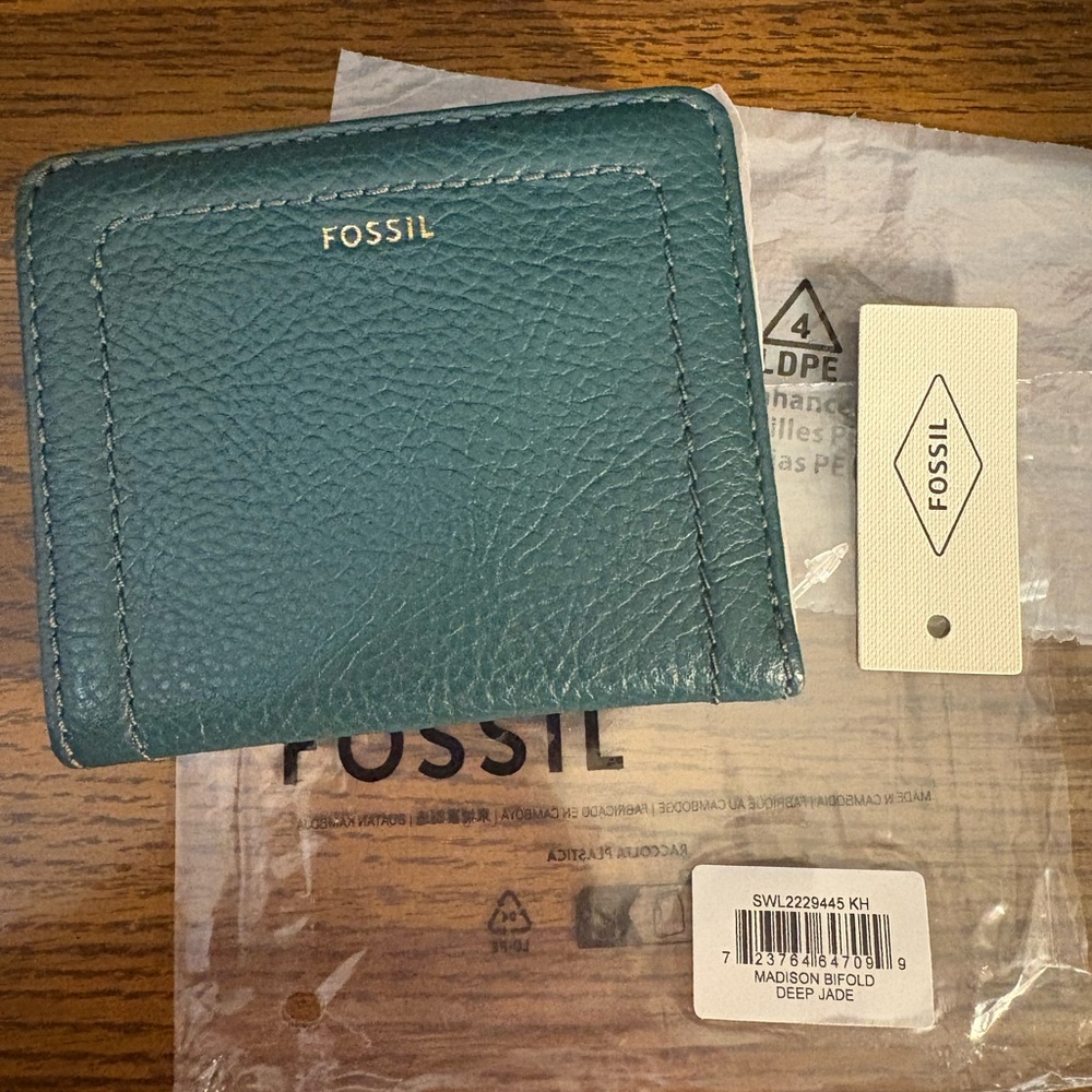 Super cute and amazing colorful small wallet NWT